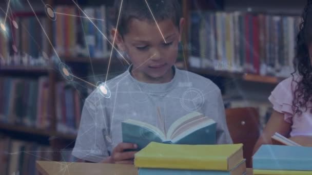 Animación Red Conexiones Sobre Diversos Niños Niñas Que Estudian Biblioteca — Vídeos de Stock