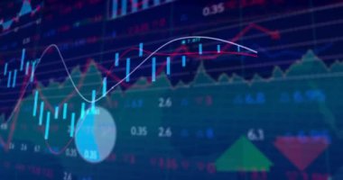 Mavi arkaplanda veri işleme animasyonu. küresel iş ve dijital arayüz kavramı dijital olarak oluşturulmuş video.