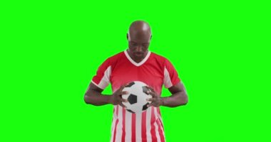 Afrikalı Amerikalı erkek futbolcu. Spor, hareket, eğitim ve aktif yaşam tarzı kavramı.