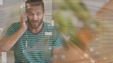 Çeşitli iş adamları üzerinde veri işleme animasyonu. Küresel iş, bilgisayar ve dijital arayüz kavramı dijital olarak oluşturulmuş video.