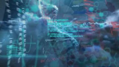 Tıbbi veri işleme ve gökyüzündeki kara bulutların üzerindeki grafiklerin animasyonu. Tıbbi araştırma ve bilim teknolojisi kavramı