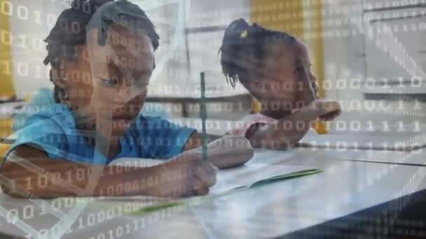 Animación Candado Escudo Adn Hélice Código Binario Estudiantes Afroamericanos Escribiendo — Vídeo de stock