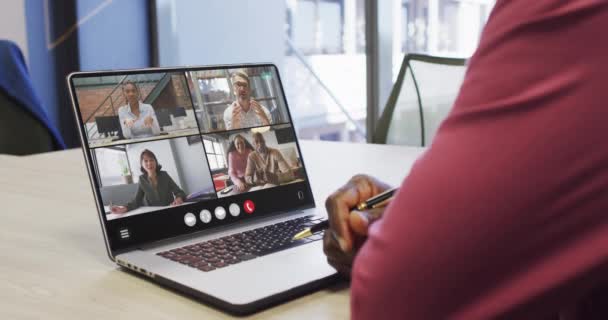 Animation African American Man Having Video Call Laptop Business Communication — Vídeo de stock