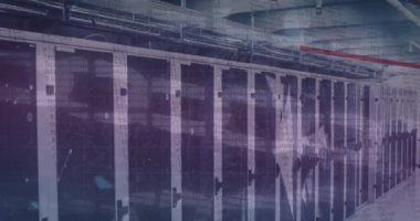 Sunucu odasındaki bağlantı ve veri işleme ağının animasyonu. küresel teknoloji, bilgisayar ve dijital arayüz kavramı dijital olarak oluşturulmuş video.