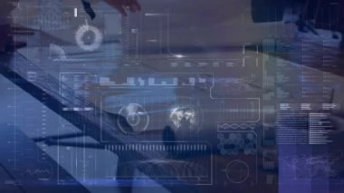 Güçlü adam egzersizleriyle ilgili veri işleme ve istatistiklerin animasyonu. Küresel finans teknolojisi ve dijital arayüz kavramı dijital olarak oluşturulmuş video.