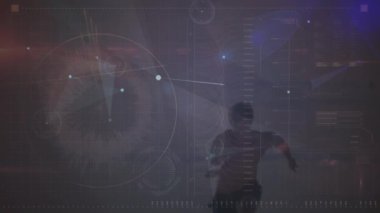 Arka planda koşan kararlı sporcu ile soyut ağ simgelerinin birleşik videosu. Fitness, aktif yaşam tarzı, adanmışlık, iletişim, bağlantı, ağ, bilgisayar grafiği.