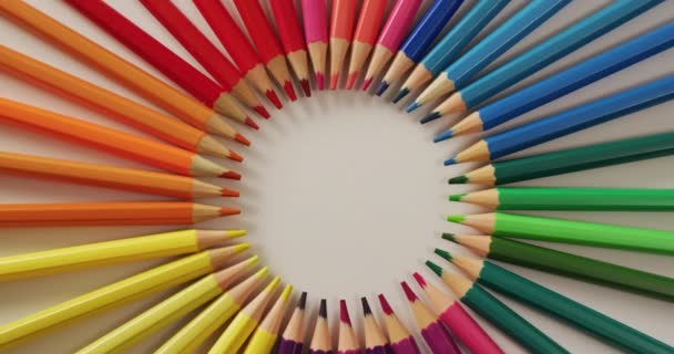 Video Central Composition Colorful Crayons White Surface School Equipment Tools — ストック動画