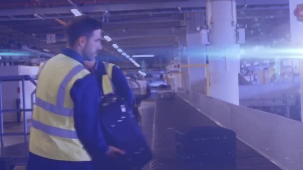 Animación Luz Brillante Sobre Hombre Caucásico Que Trabaja Fábrica Jornada — Vídeo de stock