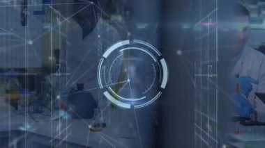 Laboratuvarda çalışan iki farklı erkek bilim adamı üzerindeki bağlantı ağının animasyonu. Tıbbi araştırma ve bilim teknolojisi kavramı