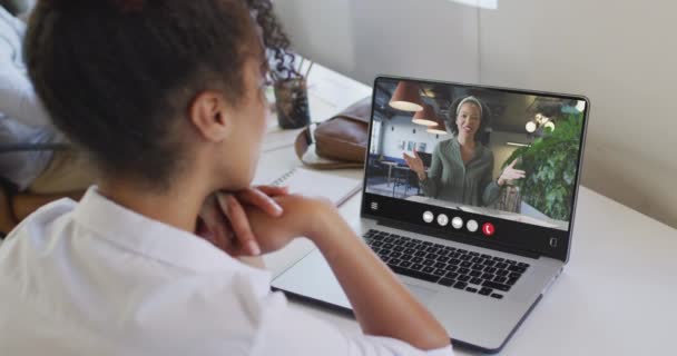 African American Woman Using Laptop Video Call Business Colleague Screen — Αρχείο Βίντεο