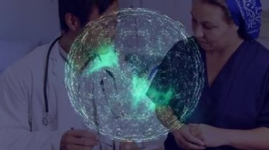 Çeşitli erkek doktor ve kadın sağlık çalışanlarının tartışması üzerine dünya ve yeşil ışık animasyonu. Tıbbi sağlık ve teknoloji konsepti