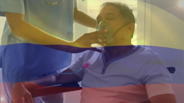 多様な医師と酸素マスクを身に着けている患者に対するコロンビアの旗のアニメーション デジタルインターフェースの概念デジタル生成されたビデオ — ストック動画