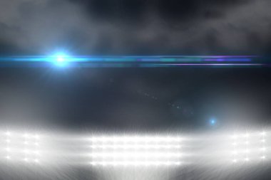 spot ışıkları ve ışıkları olan boş bir alan