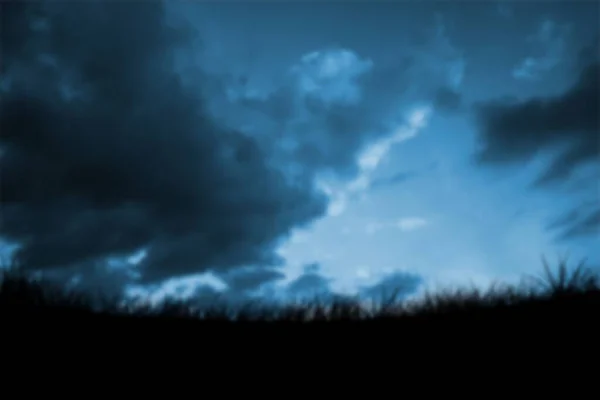 Silhouette Πεδίο Κατά Σκούρο Μπλε Ουρανό — Φωτογραφία Αρχείου