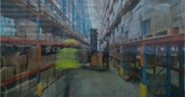 Depoda veri işleme animasyonu. Küresel iş ve dijital arayüz kavramı dijital olarak oluşturulmuş video.