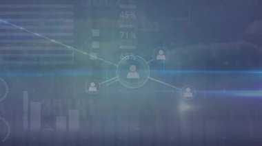 Simgeler üzerinde veri işleme animasyonu. Küresel iş ve dijital arayüz kavramı dijital olarak oluşturulmuş video.