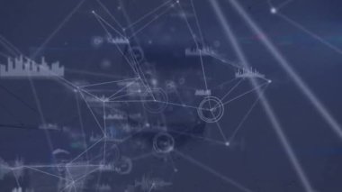 Dijital insan kafası üzerinden bağlantı ve veri işleme ağının animasyonu. Küresel teknoloji, bağlantılar ve dijital arayüz konsepti dijital olarak oluşturulmuş video.