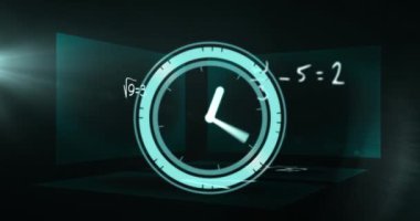 Matematiksel denklemler üzerinden saat animasyonu yeşil arkaplan üzerinde ekranlarda. Bilim, eğitim ve bilgi kavramı dijital olarak oluşturulmuş video.