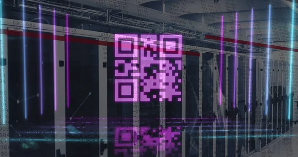 분홍색으로 빛나는 코드와 대항하는 디지털 이미지 네트워크 데이터 — 스톡 사진