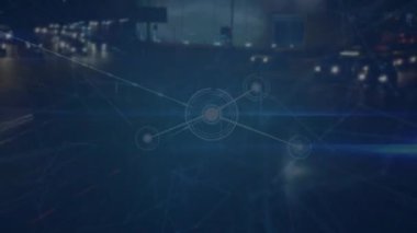 Gece şehir trafiğine karşı bağlantı ağının animasyonu. Küresel ağ ve iş teknolojisi kavramı