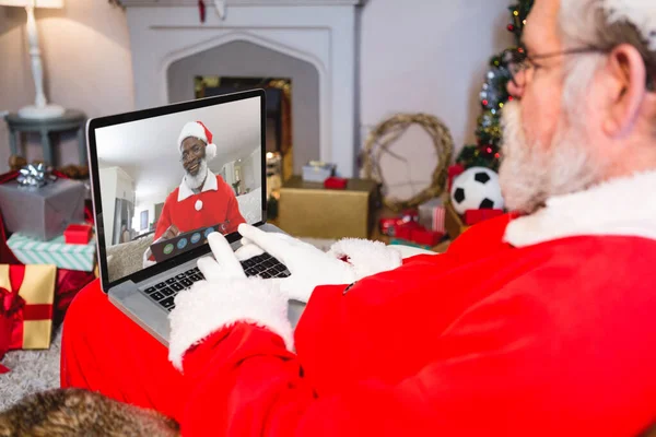 Santa Claus Haciendo Videollamada Navidad Portátil Con Sonriente Santa Claus — Foto de Stock