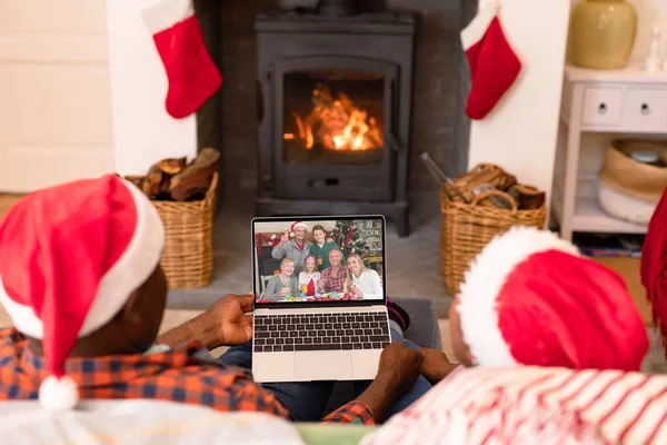 Couple Afro Américain Faisant Appel Vidéo Noël Ordinateur Portable Avec — Photo
