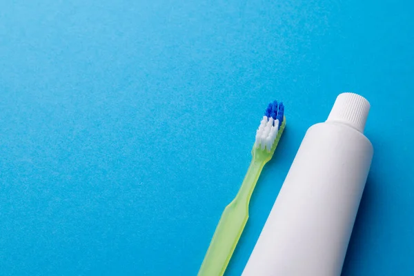 Imagem Escova Dentes Pasta Dentes Superfície Azul Saúde Odontologia Acessórios — Fotografia de Stock
