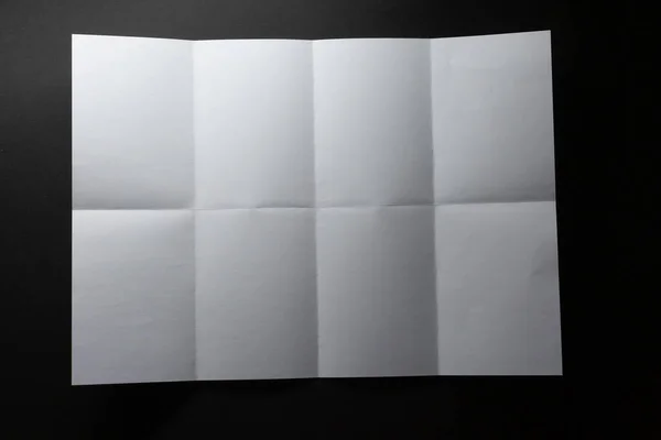 Φως Και Σκιά Σχισμές Φύλλο Λευκού Χαρτιού Διπλωμένο Οκτώ Ίσα — Φωτογραφία Αρχείου