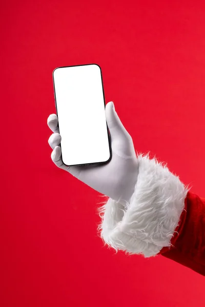 Afbeelding Van Hand Van Kerstman Houden Smartphone Met Leeg Scherm — Stockfoto