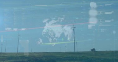 Mavi gökyüzüne karşı dönen yel değirmenlerinin üzerindeki veri işleme arayüzünün animasyonu. Yenilenebilir enerji ve iş teknolojisi kavramı