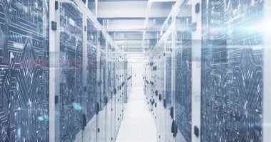 Sunucu odasında dijital veri işleme animasyonu. Küresel dijital veri işleme konsepti dijital oluşturulmuş video.