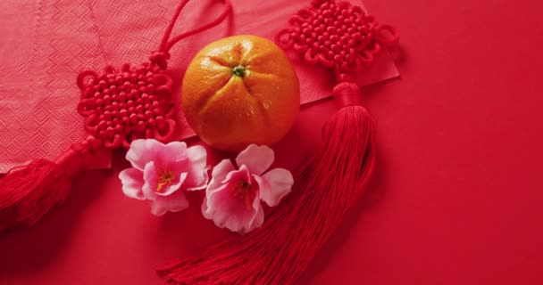 Video Primo Piano Arancione Decorazioni Sfondo Rosso Capodanno Cinese Tradizione — Video Stock