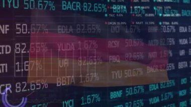 Kara fon üzerinde Almanya bayrağı üzerinde borsa ve veri işleme animasyonları. Küresel iş, finans ve dijital arayüz kavramı dijital olarak oluşturulmuş video.