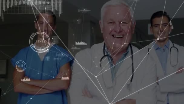 의료진들 병원에서 미소를 가운데 네트워크가 구성되어 서비스와 — 비디오