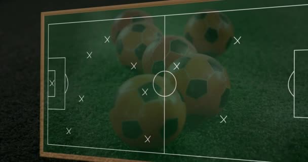 Animace Ilustrační Strategie Fotbalového Utkání Nad Fotbalovými Míčky Travnatém Poli — Stock video
