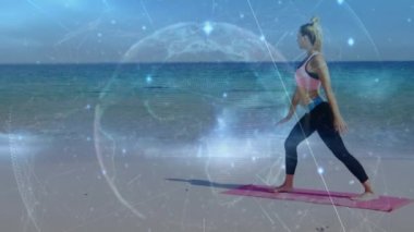 Kumsalda yoga çalışmalarından sonra bağlantı ağının ve dünyanın animasyonu. Dijital olarak oluşturulan küresel bağlantılar ve iletişim konsepti.