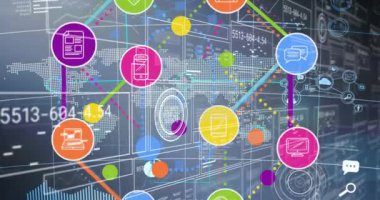 Mavi arkaplan üzerinde veri işleme ve ortam simgelerinin canlandırılması. Küresel iş ve dijital arayüz kavramı dijital olarak oluşturulmuş video.