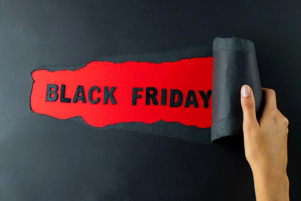 Composición Mano Con Papel Negro Texto Viernes Negro Sobre Fondo — Foto de Stock