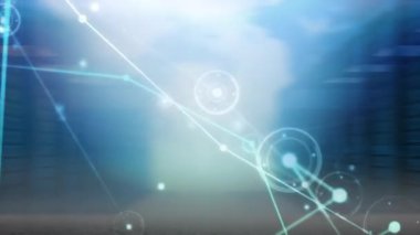 Sunucu odasının üzerindeki ışık noktalarıyla bağlantı ağının animasyonu. Dijital olarak oluşturulmuş küresel bağlantılar, bilgisayar ve dijital arayüz kavramı.