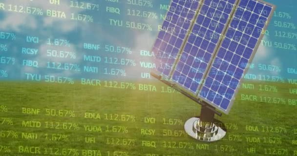 Animação Processamento Dados Financeiros Sobre Painel Solar Grama Fundo Azul — Vídeo de Stock