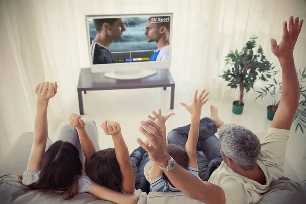 Familia Animando Viendo Copa Del Mundo Casa Sala Estar —  Fotos de Stock