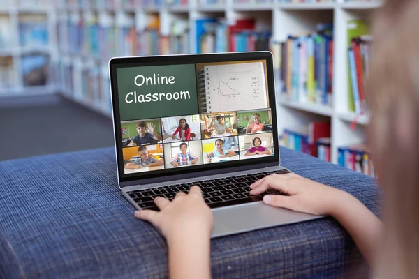白人女孩使用笔记本电脑进行视频通话 屏幕上有各种各样的小学生笑着 通信技术和在线教育 数字合成图像 — 图库照片