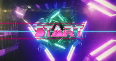 Metin pankartın, pürüzsüz desenli, neon mor ve yeşil parlayan tünelin üzerinde canlandırılması. Video oyunu arayüzü ve teknoloji kavramı