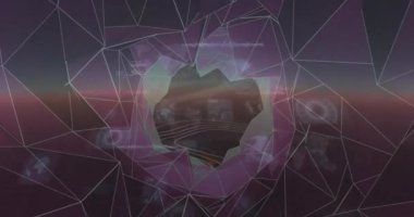 Çizgiler, bilgisayar dili ve soyut kalıplara bağlanan noktaların animasyonu. Dijital üretilmiş, çoklu pozlama, bilgi, iletişim, tıbbi ve teknoloji.