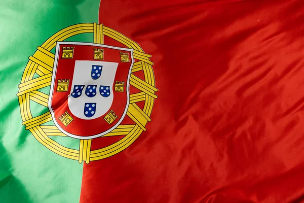 Nahaufnahme Einer Zerknitterten Portugiesischen Nationalflagge Nationalflaggen Patriotismus Und Feierkonzept — Stockfoto