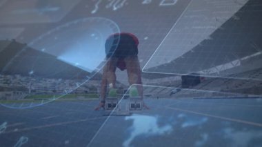 Spor sahasında koşan erkek atletin dikiz aynasından veri işleme arayüzünün animasyonu. Spor teknolojisi kavramı