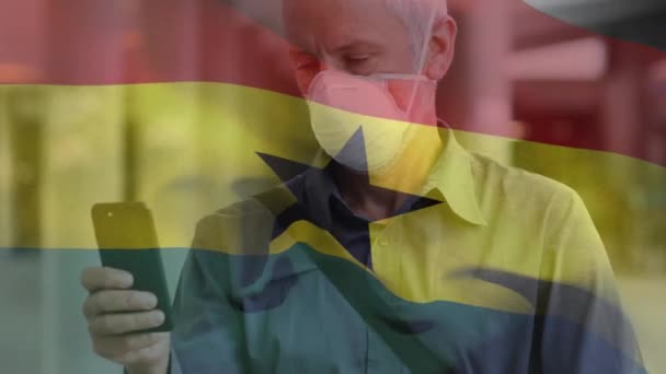 Animation Flag Ghana Caucasian Man Wearing Face Mask City Street — Stock Video