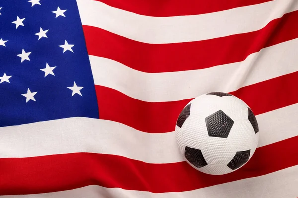 Amerikan Bayrağı Üzerinde Futbol Kompozisyonu Spor Hareket Eğitim Aktif Yaşam — Stok fotoğraf
