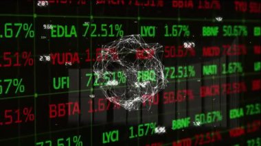 Şehir manzarası üzerindeki istatistik ve finansal veri işleme animasyonları. Çevrimiçi güvenlik bağlantıları ve dijital arayüz kavramı dijital olarak oluşturuldu.