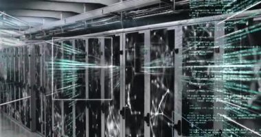 Sunucu odasında veri işleme animasyonu. küresel iş ve dijital arayüz kavramı dijital olarak oluşturulmuş video.